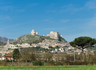 Montesarchio, l’antica Caudium, terra di vini dominata dal castello