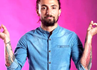 Vincenzo Comunale inaugura Stand Up Comedy 2023 al Teatro Nuovo di Napoli