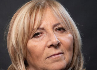 Senza trucco e con i capelli al naturale il maestro De Simone non mi riconobbe