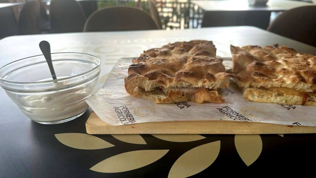 Forneria Agricola Caccioppoli, Tegliuccio Chieno con la porchetta