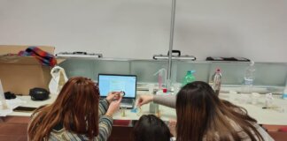 Napoli Est ribalta la tendenza nazionale: maggioranza di donne nei laboratori STEM