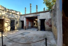 Ercolano, la domus del mobilio carbonizzato torna alla luce