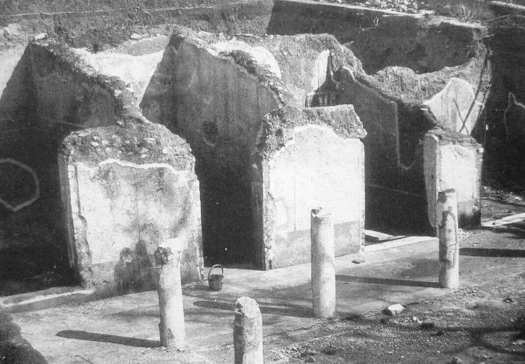VILLA IMPERIALI PERISTILIO CON COLONNE SCAVATO 1907
